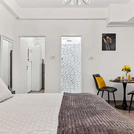 Brand New - Old Town Apartamento *