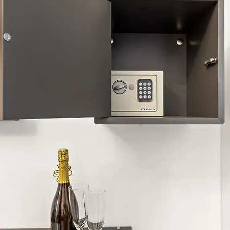 Daire Brand New - Old Town