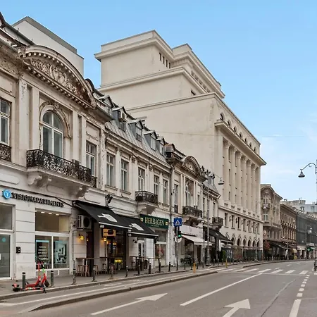 Brand New - Old Town Apartment *