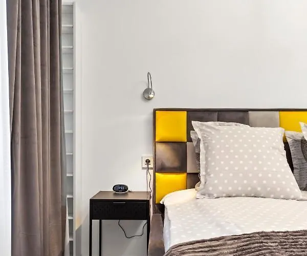 Brand New - Old Town شقة