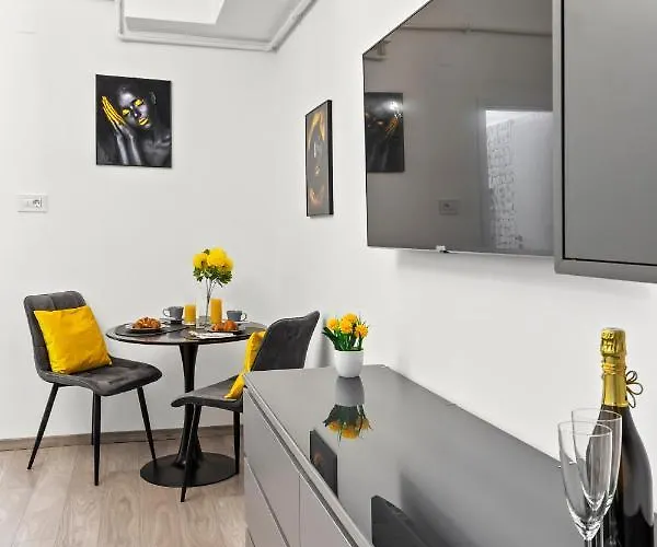 Apartman Brand New - Old Town *