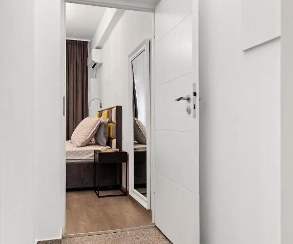 Brand New - Old Town Apartman Bukarest