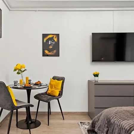 Daire Brand New - Old Town